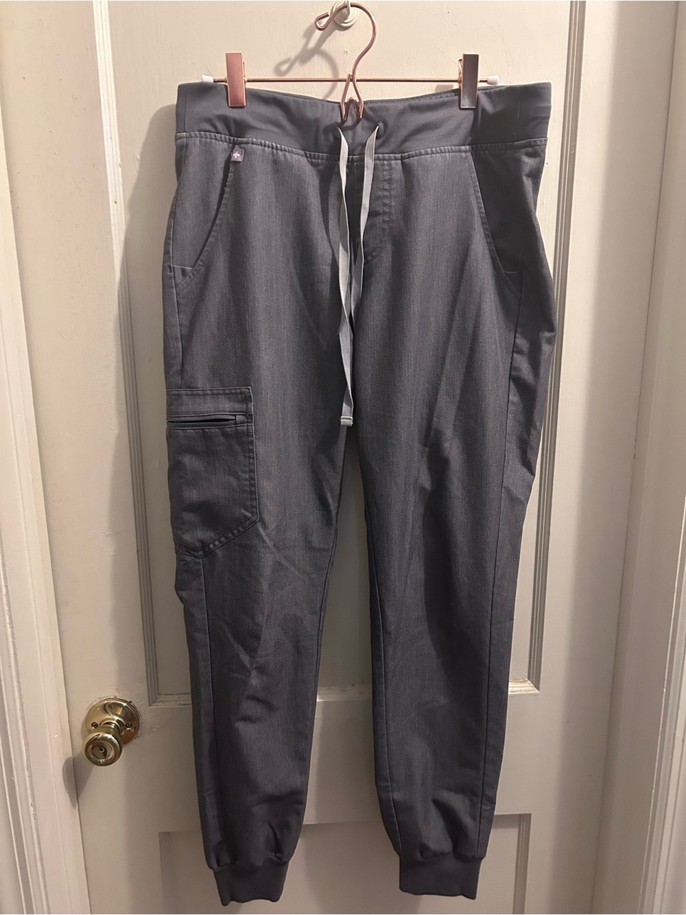 Figs Women's Scrubs Graphite Gray Drawstring Cargo Joggers Small